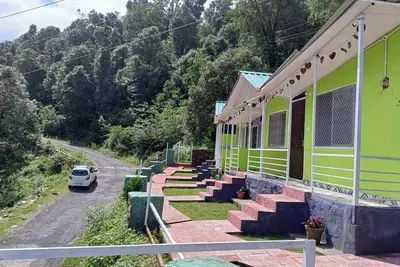 Image de Welcome to Preeti Resort The Preeti Resort family is always ready to welcome you