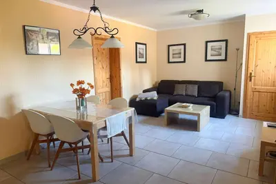 Image de Charming vacation apartment near the Baltic Sea - large garden, relaxed/green, cozy.