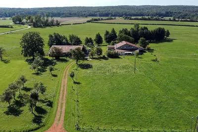 Image de Spacious cozy and pet friendly Gîte (6pers with 3 bdrms/2 baths/3 toilets).