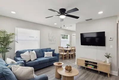 Image de Sarasota Escape- Close to Beaches, Img & Memorial Hospital