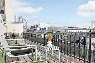Image de 200m2 Madeleine Terrace Top Floor Duplex Magical Moments Under The Parisian Sky
