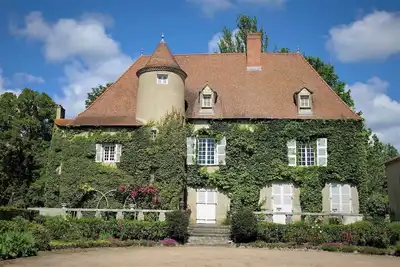 Image de Château du XVe pour 15 personnes, piscine et parc