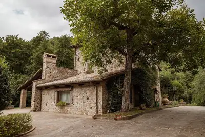 Image de Dazzling Lazio Villa | Villa Bellona | 4 Bedrooms | Private Garden | Spacious.