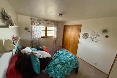 Image de Farmhouse with a pool, hot tub and parking. Between Cody and the Big Horn Mts