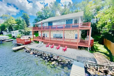 Image de Lakefront + Beach + Sauna + Paddleboards + Canoe