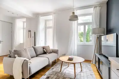 Image de Blueground | Leopoldstadt, balcony, nr Prater