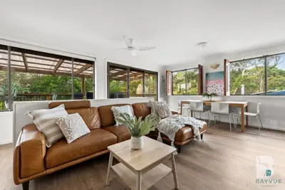 Image de Excellent by the Bay -Family holiday home walk to the beach and shops