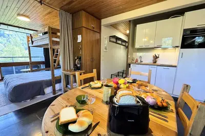 Image de Studio 6 Personnes Pied Des Pistes