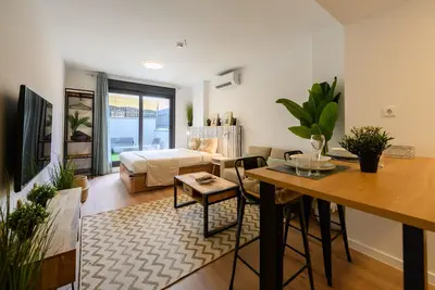 Image de Studio avec terrasse priv&eacute;e et piscine - salle de sport - coworking &agrave; Madrid