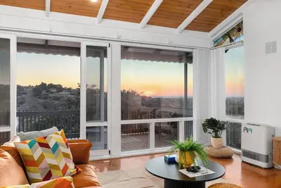 Image de Captivating Vista Retreat Exquisite Holiday Haven