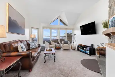 Shenandoah Ridge 27 with Wintergreen Advatage