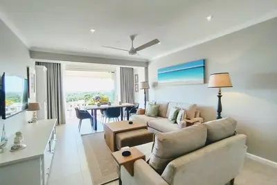 Image de Sara's Upmarket Apartment | Lagoon Views & Patio