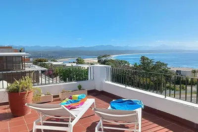 Image de Hill House Holiday | Back-up Power, Sea Views