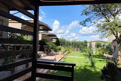 Image de Emirishoi Cottages & Garden Bistro