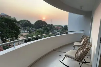 Image de Relaxing Stay with Pool and Park Views