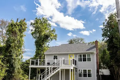Image de The Sweet Escape – Stylish Beach Retreat in Padanaram w/ private beach access