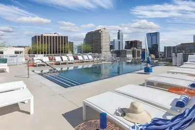 Image de Wyndham Austin Luxurious 1 Bedroom with Kitchen