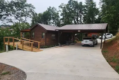 Wildflower Hill Cabin