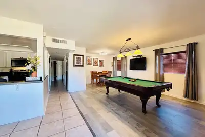 Image de 3-Bedroom Vacation Home in Marvelous Tampa with Ac, WiFi, & Entertainment