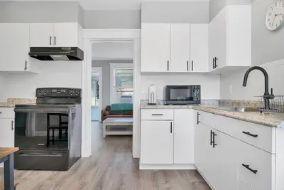 Image de Hat City Danbury Ii, Welcome to your Retreat