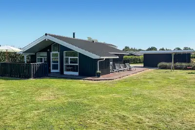 Image de Belle maison à Hadsund avec sauna