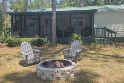 Image de 1 bedroom tiny house 8 minutes from Spirit of the Suwannee Music Park.