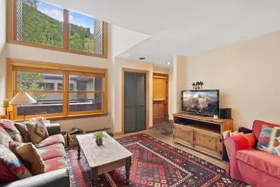 Image de Pendleton Place: Vintage Ski In/Out