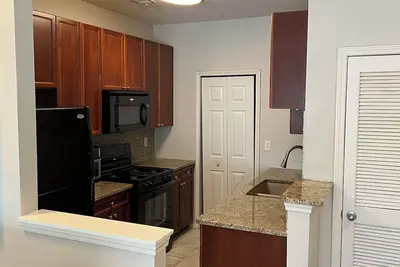 Image de 2-bedroom townhome in fantastic Duluth with Ac