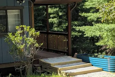 Image de Serenity Haven - dog-friendly cabin with grill, hot tub, firepit