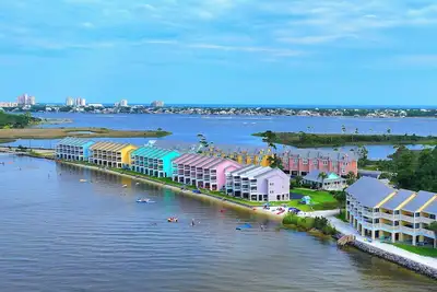 Image de New Listing! Beach. Pool. Near FloraBama and Gulf Shores!