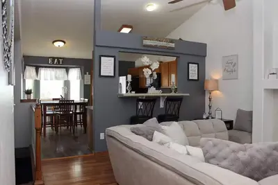 Image de Soothing 4-bedroom house with Ac in charming Fountain