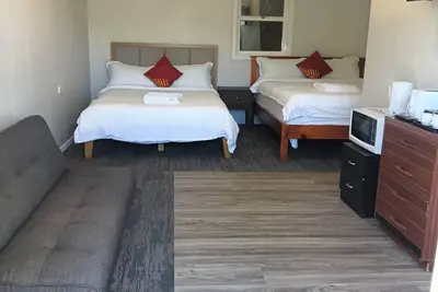 Image de 2 double and 1 sofa beds garden chalet, 7c Salisbury Road, Rotorua