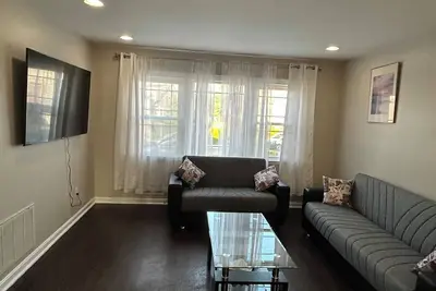 Image de Wonderful 3-bedroom apartment  New York direct access, Ewr & Jfk airport