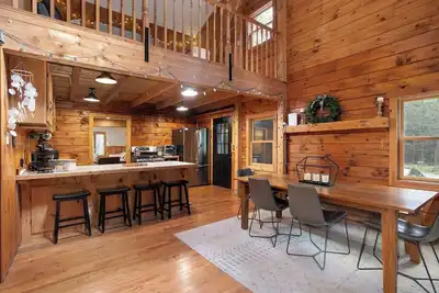 Lakes & Leisure: Spacious Berkshire Getaway