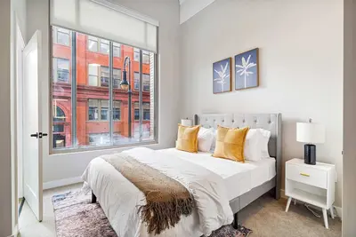 Image de Spacious 2br CozySuites | Otr Downtown #08