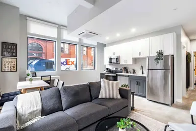 Image de Spacious 2br CozySuites | Otr Downtown #14