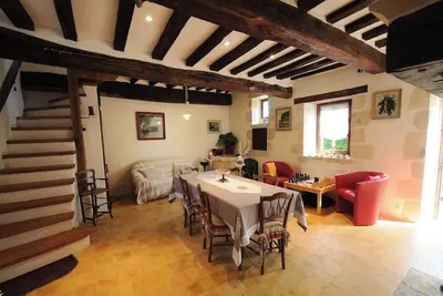 Image de Superbe maison percheronne entourée de verdure. la cheminée vous réchauffera