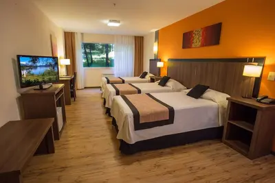 Image de Wake to Breathtaking Garden Views Near City Center, Steps from Nahuel Huapi Lake