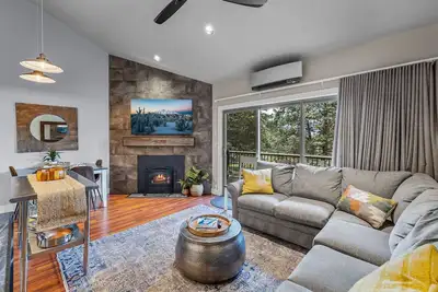 Image de Upper-Level Condo with Resort Pool and Hot Tub access