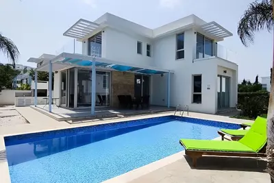 Too Coool Villa Milos Serenity