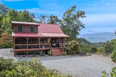 Image de Secluded Smoky Mountain Log Cabin Retreat