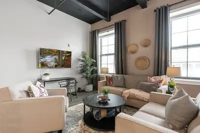 Image de King 1br Near Temple and La Salle with Free Parking for Extended Stays