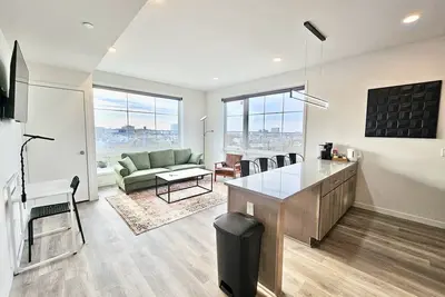 Image de 2 Br in the heart of an old city