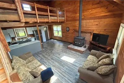 Image de Johnstown Gem! Spacious Wood Home & Beautiful Farm - Amazing for Families & Work