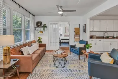 Image de Park St Haven | 4br w/Patio