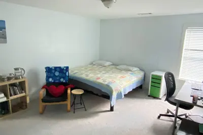 Game Day Central, Sleeps 10, close to Uga & stores