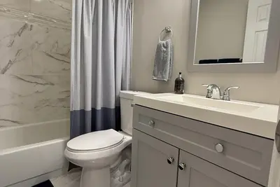 Image de 3-bedroom townhome in serene Silver Spring with Ac