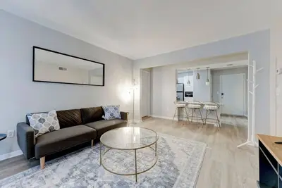 Image de Spacious apartment w/ heated pool & hot tub