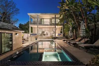 Image de Spacious 5-bedroom villa in wonderful Runyon Canyon with Poll