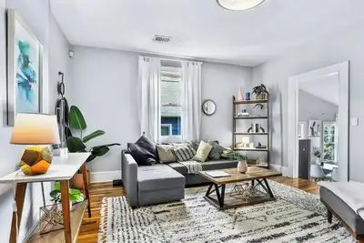 Image de Stylish and Historic 3-Bedroom Oasis next to the Beltline